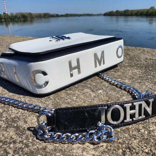 JR LOGO-EMBELLISHED SHOULDER BAG 1