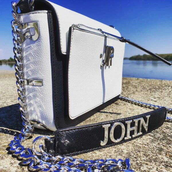 JR LOGO-EMBELLISHED SHOULDER BAG 2
