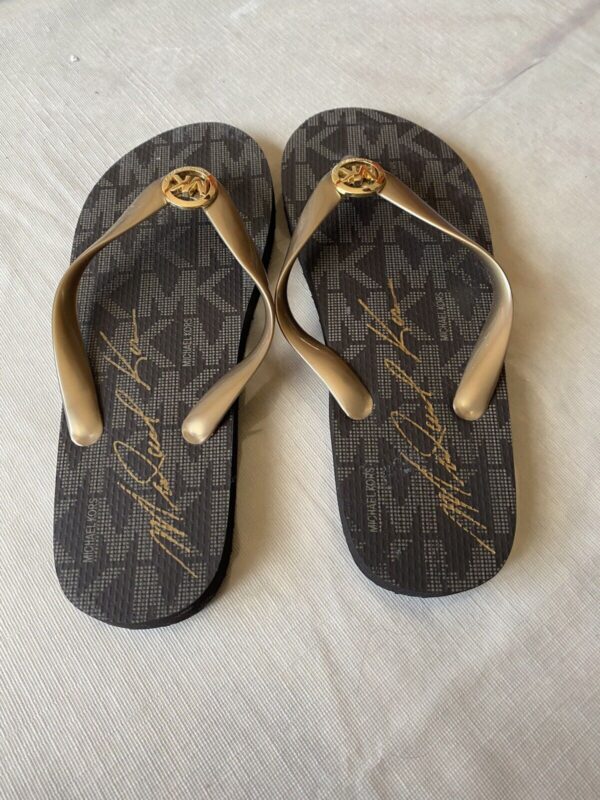 MICHAEL Michael Kors Jet Set MK Rubber Flip-Flop 2