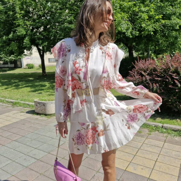 flowing light dress - Image 3