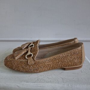 Natural leather ballet flats